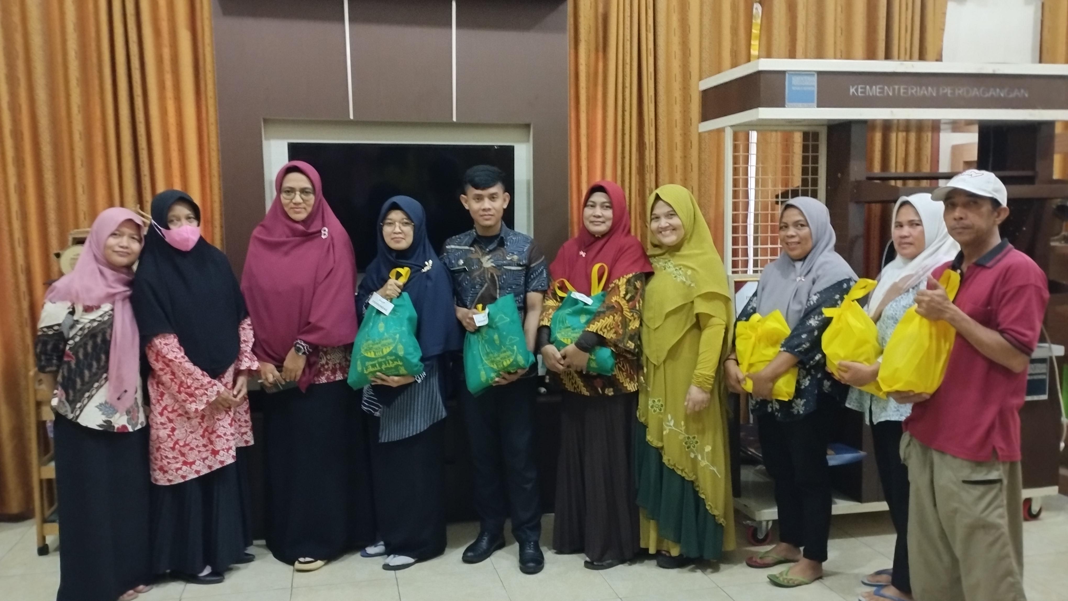  DWP Disperindag Babel Berikan Bingkisan Ramadhan Untuk ASN dan PHL Lingkup Disperindag Babel