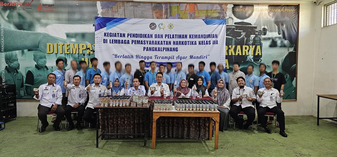 Lapas Narkotika Kelas IIA Pangkalpinang Berkolaborasi Dengan Disperindag Babel Berikan Pelatihan Untuk Warga Binaan. 