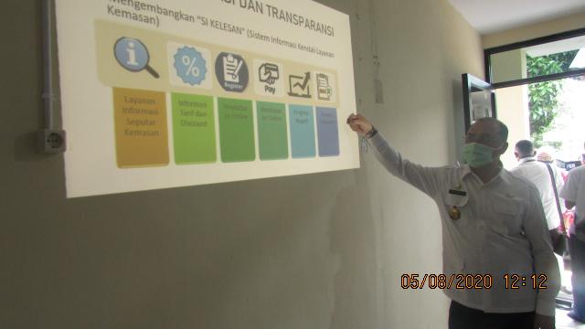 Tangulangi dampak Covid 19 UPTD. RPK Disperindag Babel bagikan bantuan 5000 kemasan kepada pelaku usaha IKM