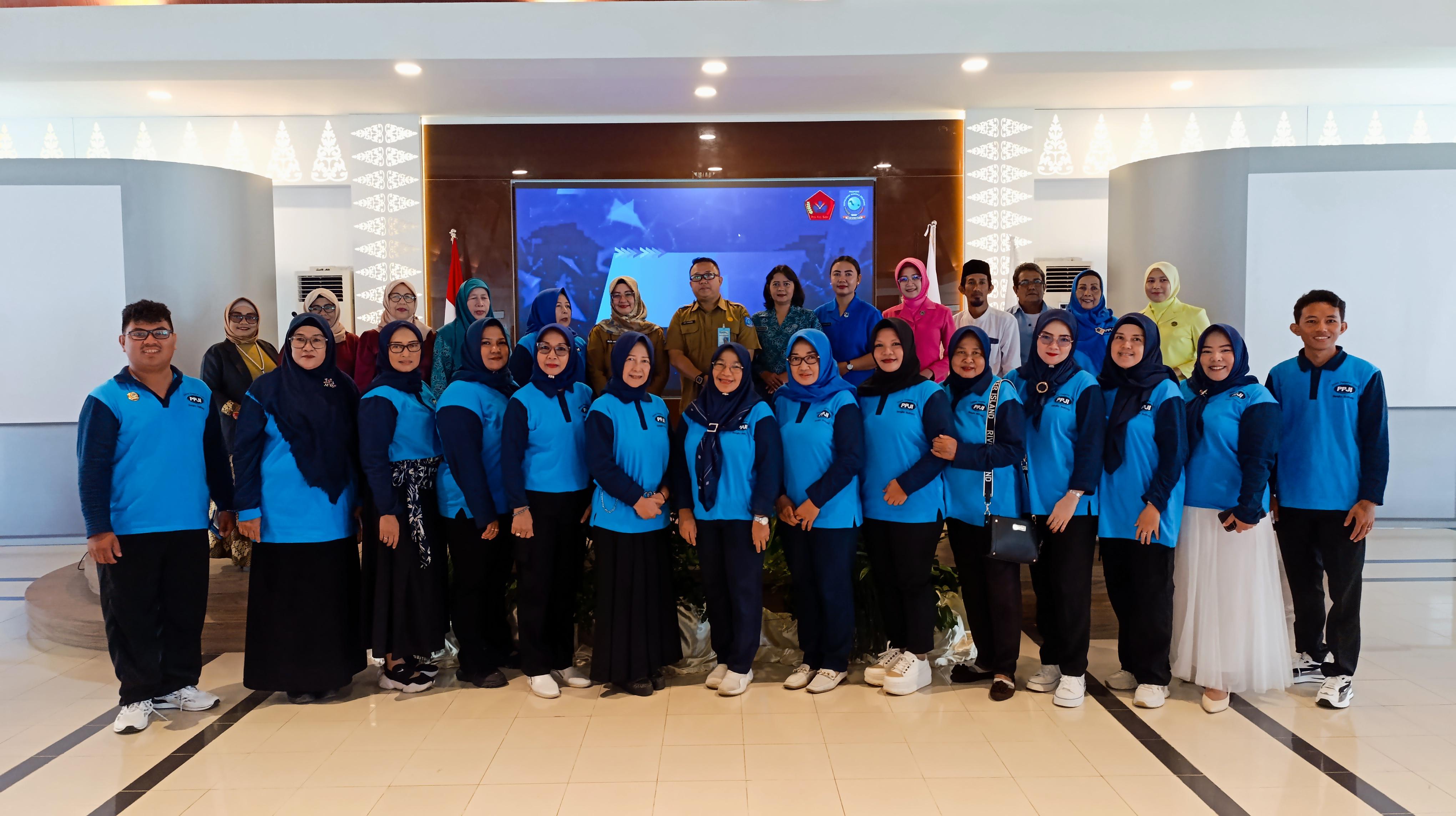 Sekertaris Disperindag Babel Berikan Apresiasi Lomba Merangkai Bumbu Dan Rempah PPJI Babel. 