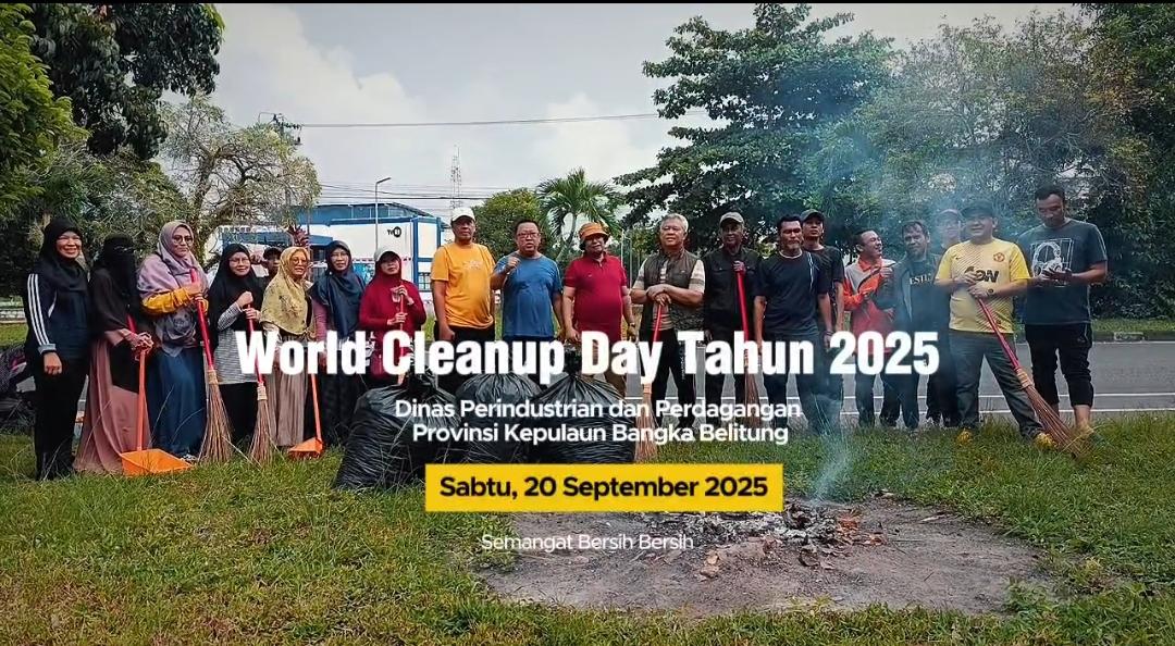 Memperingati WCD. Pegawai Disperindag Babel Bergotongroyong Bersihkan Lingkungan. 