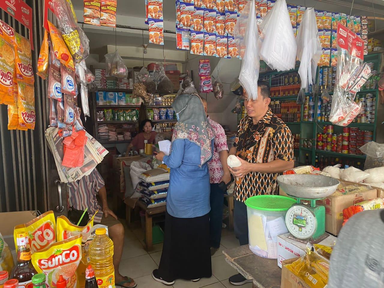 Disperindag Babel Lakukan Pemantauan Gula. Hasilnya “Stok Gula Aman dan Harga Stabil”. 