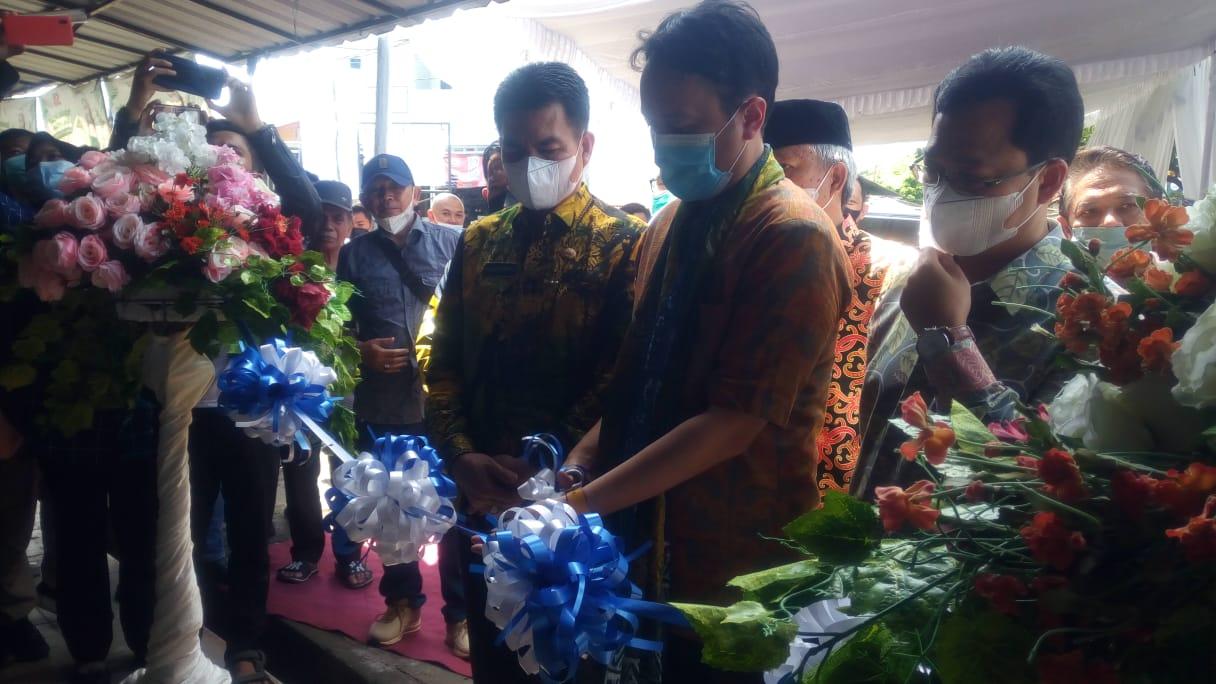 Wakil Menteri Perdagangan  Melaunching Pasar Digital Di Pasar Rumput Pangkalpinang