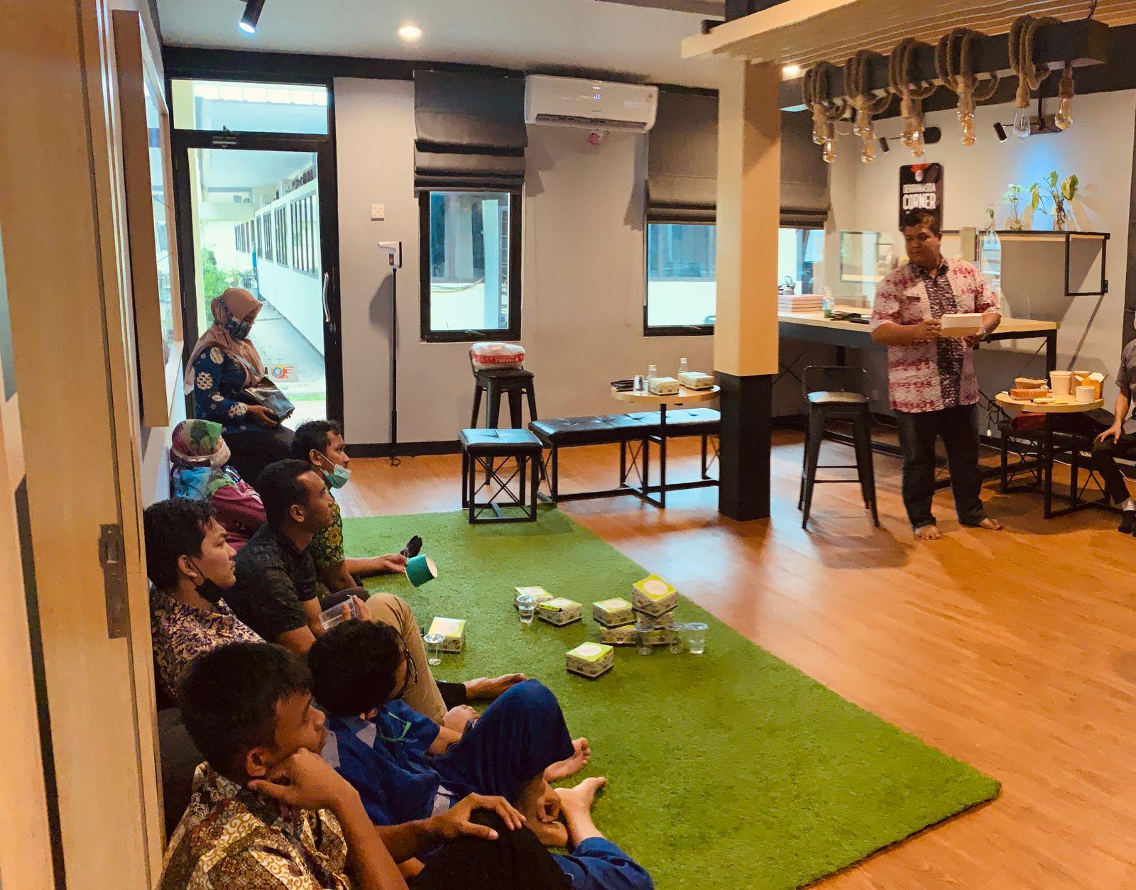 UPTD. RPK Disperindag  Provinsi Babel melakukan kegiatan Laporan Evaluasi Kinerja Tahun 2021 dan bimtek serta diskusi mengenai mesin terbaru