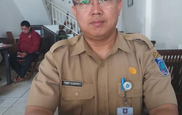 Sekretaris Disperindag Provinsi Kepulauan Bangka Belitung, Deki Susato, S.T Sekretaris Disperindag Provinsi Kepulauan Bangka Belitung, Deki Susato, S.T