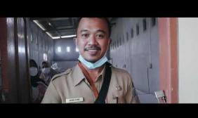 Embedded thumbnail for  Makanan Hasil Olahan Laut Desa Kurau (Getas Mekar) Semakin Di Minati Masyarakaat